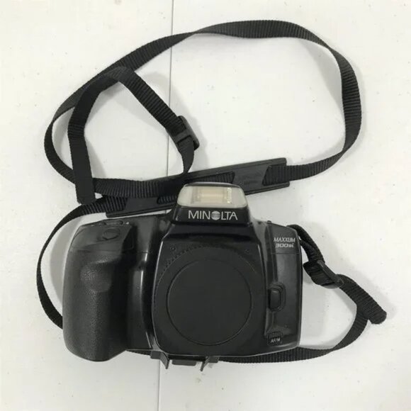 Minolta Maxxum 300si 35mm Camera Bundle - Picture 9 of 16